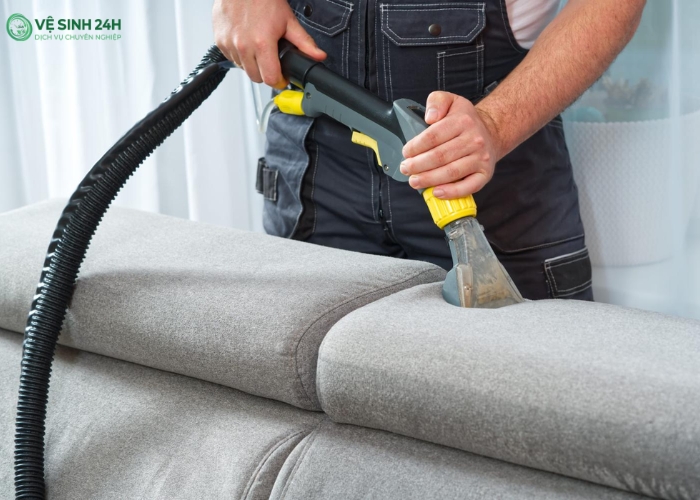 Vệ sinh ghế sofa tại nhà hà nội (8) Vệ sinh ghế sofa tại nhà hà nội (8)