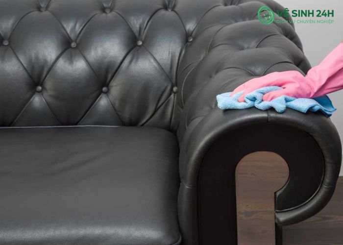 Cách tẩy vết mực trên sofa da tại nhà (6) Cách tẩy vết mực trên sofa da tại nhà (6)