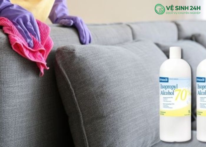 Xử lý sofa nỉ bị đổ cà phê (3) Xử lý sofa nỉ bị đổ cà phê (3)