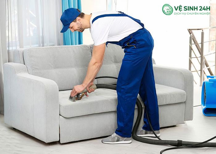 Xử lý sofa nỉ bị đổ cà phê (6) Xử lý sofa nỉ bị đổ cà phê (6)