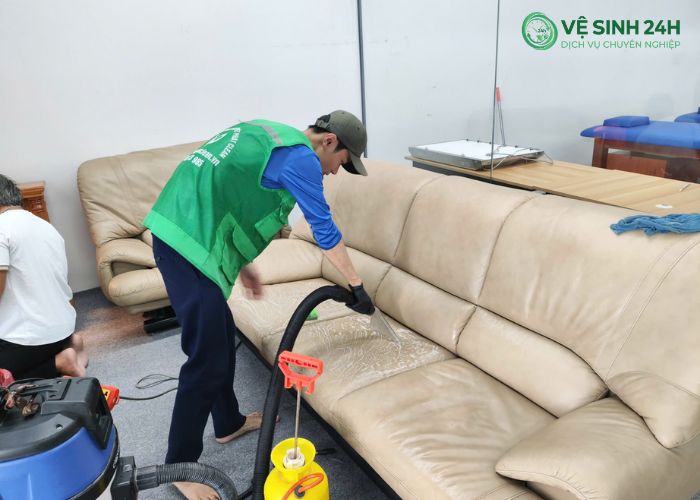 Cách giặt ghế sofa nỉ tại nhà đơn giản (5) Cách giặt ghế sofa nỉ tại nhà đơn giản (5)