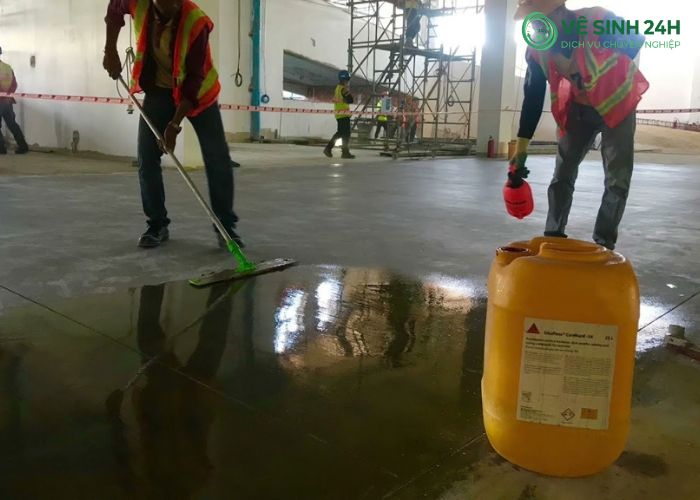 Cách xử lý sàn bê tông bị bụi Cách xử lý sàn bê tông bị bụi