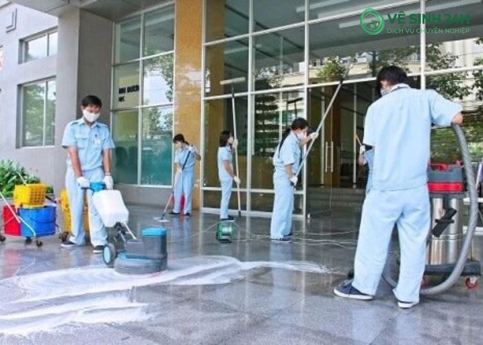 Dịch vụ vệ sinh công nghiệp Hà Nội (4) Dịch vụ vệ sinh công nghiệp Hà Nội (4)