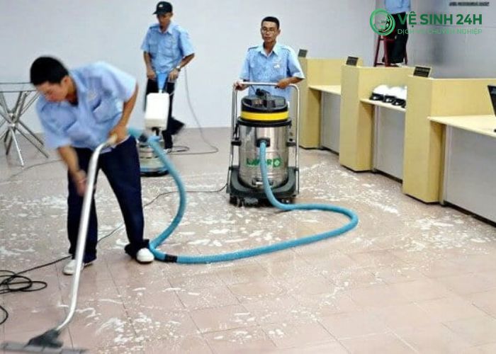 Dọn vệ sinh công nghiệp Hà Nội (4) Dọn vệ sinh công nghiệp Hà Nội (4)